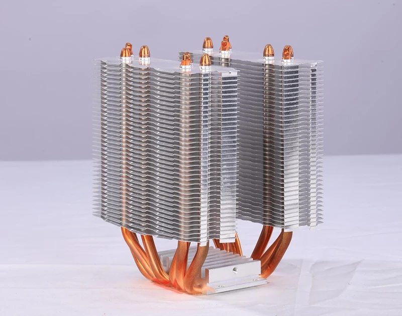 Dissipateur thermique &agrave; ailettes de refroidissement du processeur du serveur